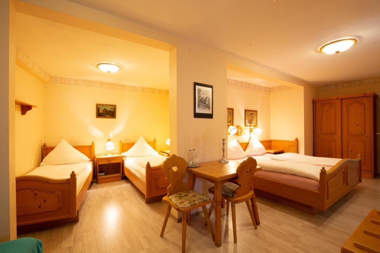 Schlosshotel Harburg Екстериор снимка