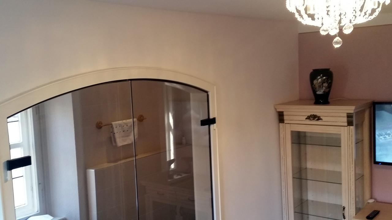 Schlosshotel Harburg Екстериор снимка